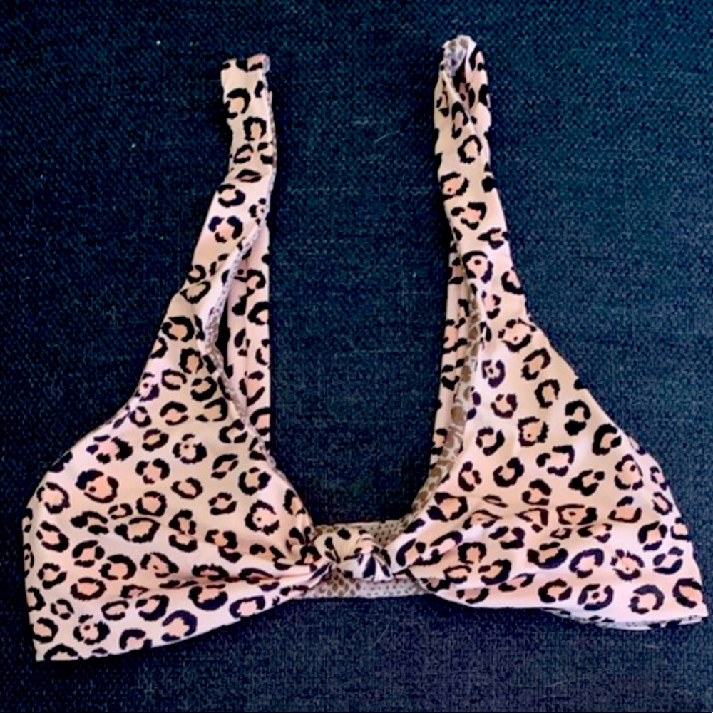 Acacia Spain Top in Wild